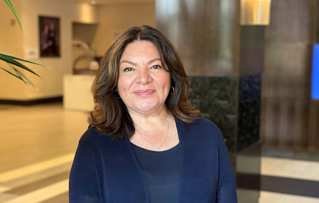 Carmen Lennon, Human Resources expert